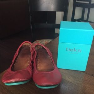 Tieks size 8 red classic leather